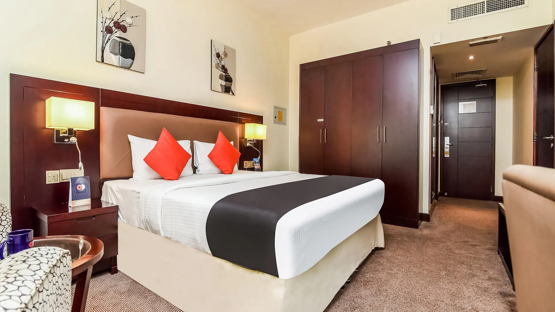 Landmark Summit Hotel Dubai 4*,