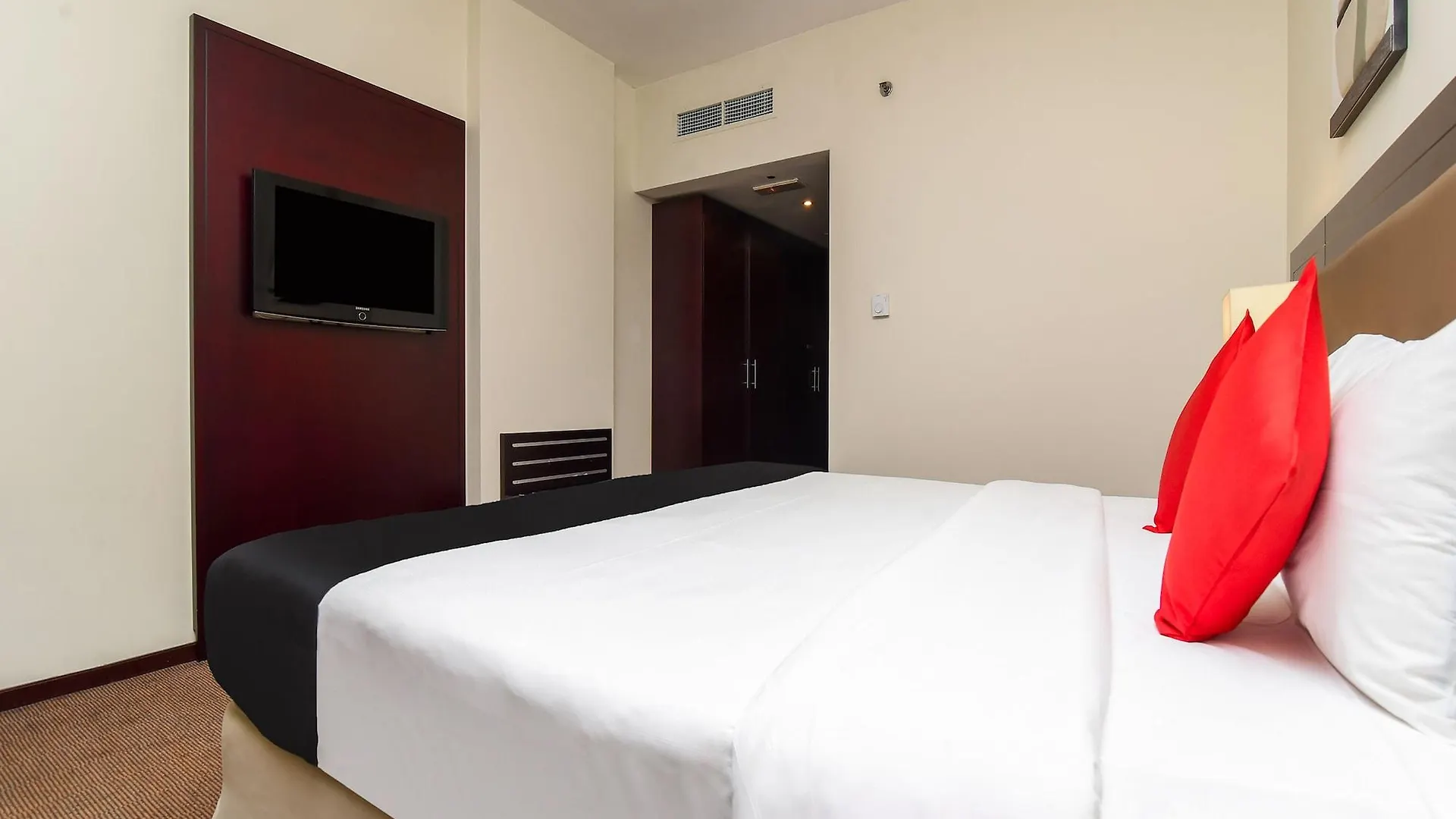****  Landmark Summit Hotel Dubai United Arab Emirates
