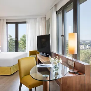 https://melia-luxembourg.luxembourghotelsguide.com